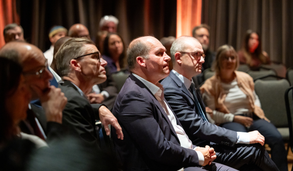 M. Bruno Marchand, Maire de Québec, M. Philippe Close, Maire de Bruxelles et M. Yann Gall, Délégué général